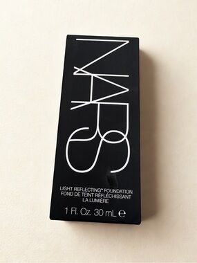 NARS Light Reflecting Foundation in Bruges Light 3.75
